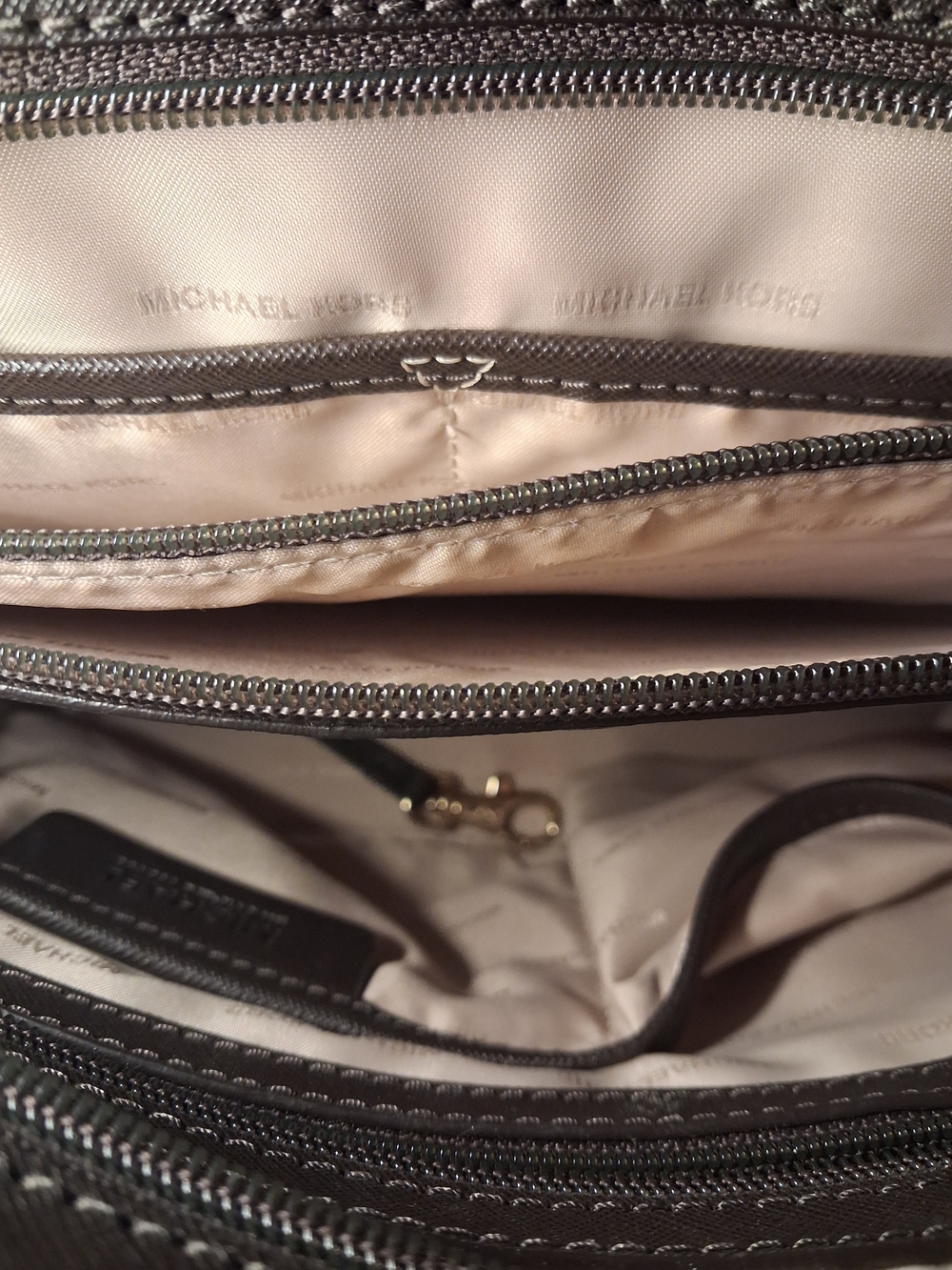 New Without Tags: Michael Kors Black Saffiano Leather Tote Bag - Picture 7 of 8